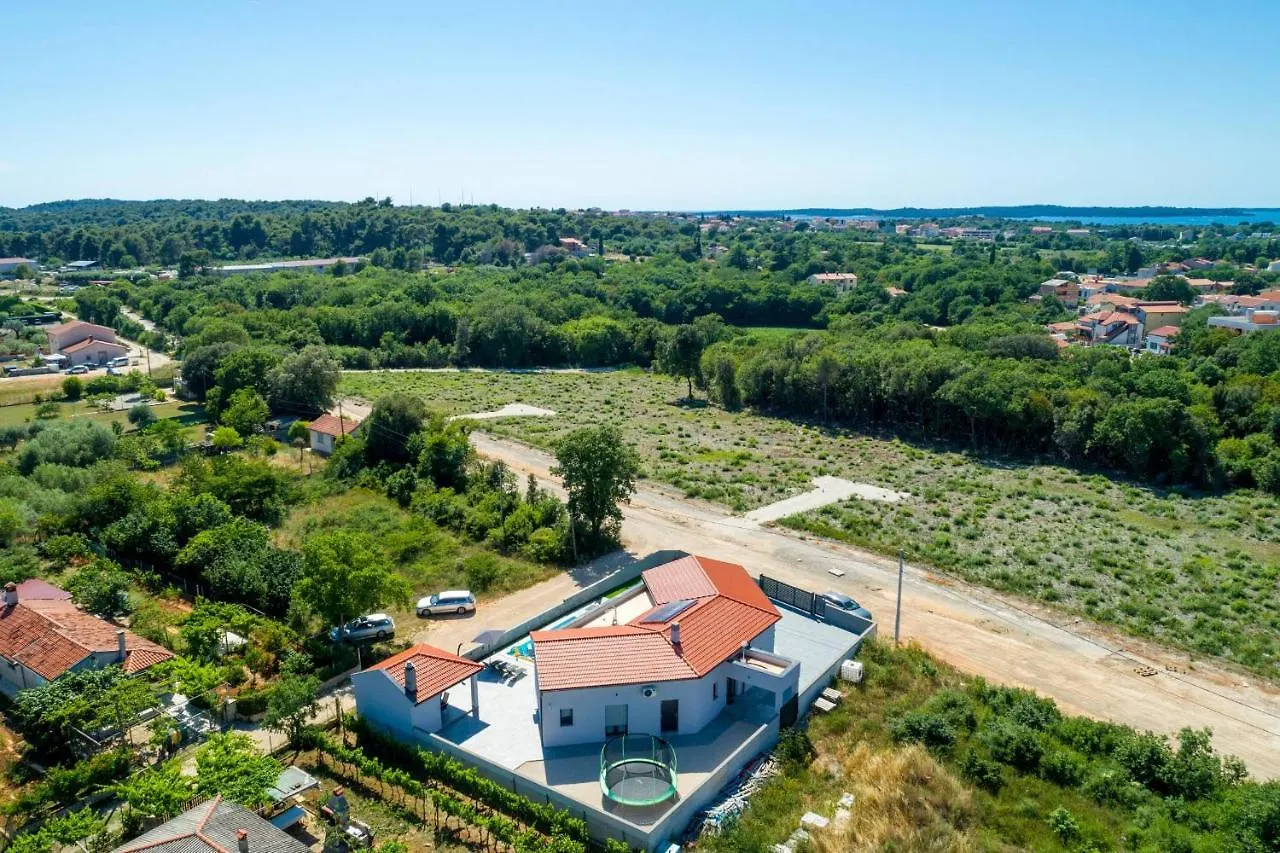 Villa Speranza Pula 0*,  Croatia